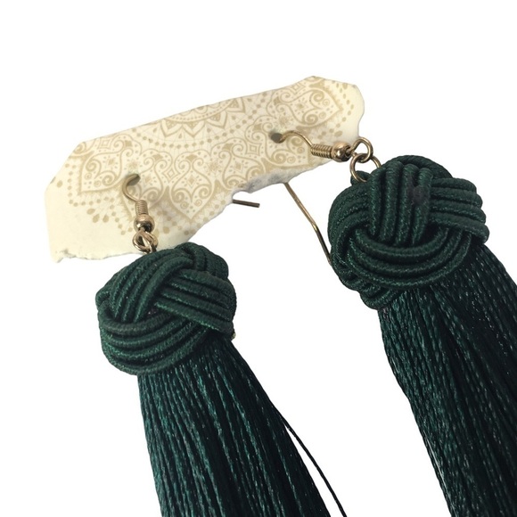 New Vintage Green Tassel Fringe Statement Drop Earring 4" long - Picture 3 of 3